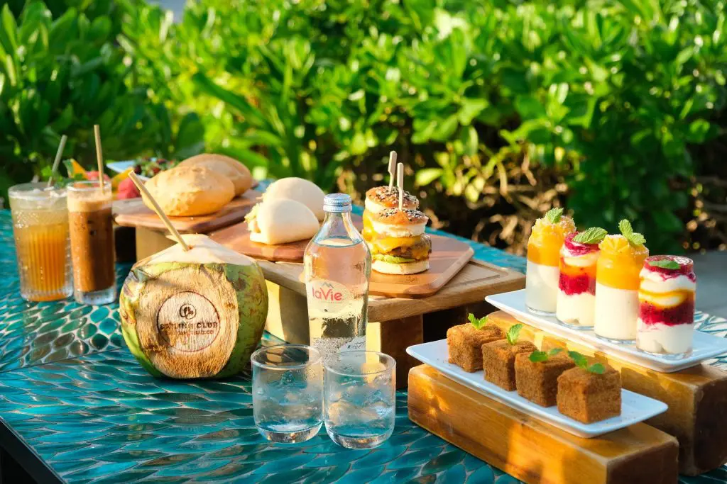 Sailing Club Dining Experience 3